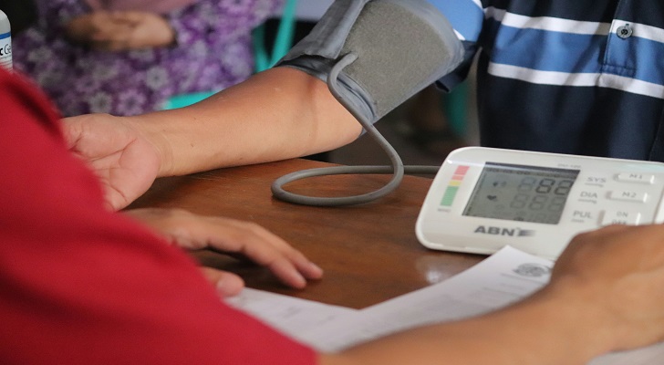 Managing Chronic Diseases in Seniors: Practical Tips for Diabetes, Hypertension, and More